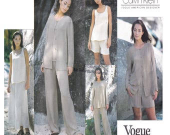 Vogue 1358, Années 90 Calvin Klein, garde-robe capsule, patron de couture femme, veste boutonnée, haut tunique, short, pantalon, jupe, taille 6-8-10, tissu non coupé