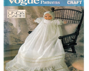 LINDA CARR Vogue 9176 Sewing Pattern for Bye-Lo Baby Doll. Christening dress, bonnet, slip and panties. Uncut and factory folded condition