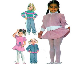 Simplicity 5775, meisje, jurkset, broekpak, naaipatroon, pull-on broek, minirok, onderbroek, pullover jack met ritssluiting, maat 2, ONBESNEDEN