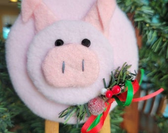 Handmade pig ornament, pink piglet ornament, felted pig ornament, felted ornament, woodland animal ornament, pink pig Christmas ornament