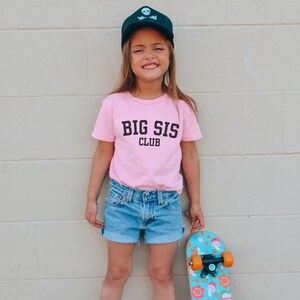 Baby Coming Soon Big Sister Tshirt, Big Sister Gift, Big Sis Shirt, Pregnancy Announcement Shirt, Gender Reveal Shirt, Big Sister to Be