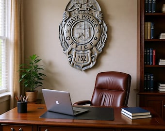 Letrero de madera personalizado con la insignia de la Policía Estatal de Indiana - Tallado en V