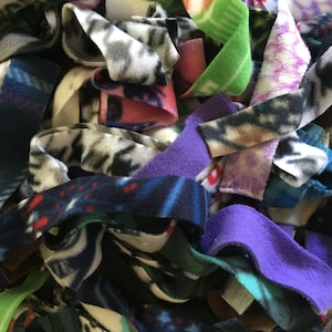 Fleece strips, Nesting strips, Fleece scraps, Burrowing pieces, Nesting fleece, Fleece bedding, Forage strips, Rat, Hedgehog, Guinea Pig