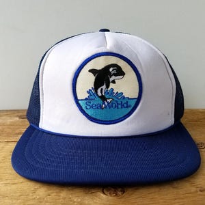 Vintage 80s SEA WORLD San Diego California Trucker Hat - Shamu Whale Patch Navy Blue Mesh Snapback Baseball Cap - Retro Souvenir Ballcap