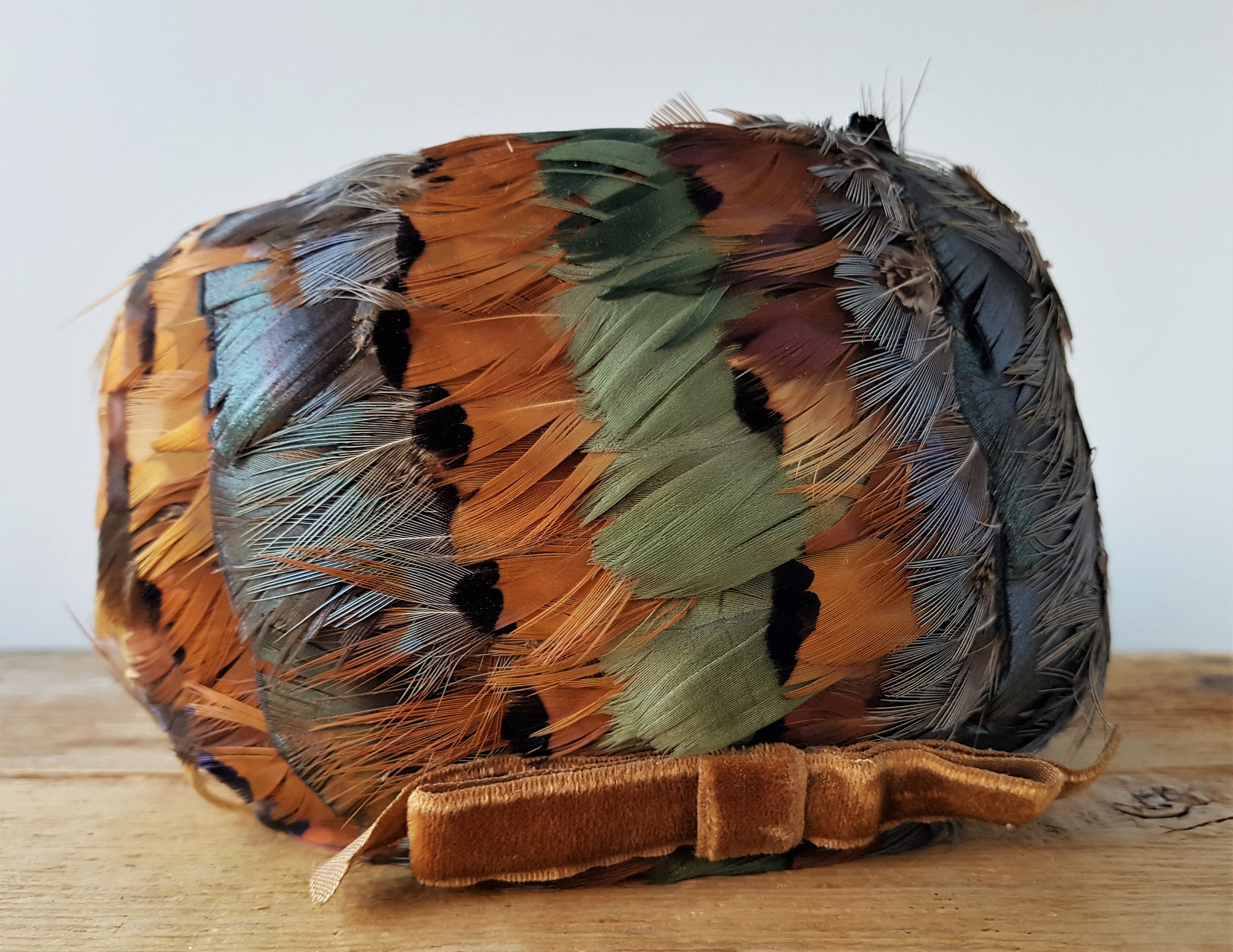 Vtg 1950s Pheasant Feather Pillbox Hat Brown Cocktail Millinery Satin Lined EUC! Brown Feather Pillbox Vintage Hats for Women for sale | eBay main image 3
