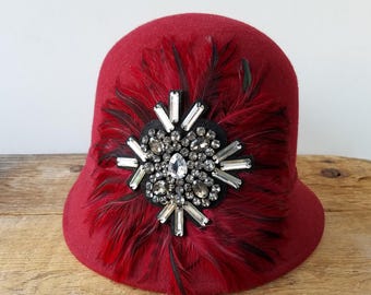 Vintage SOMETHING SPECIAL Ladies Estate Maroon Wool Cloche  display picture 3