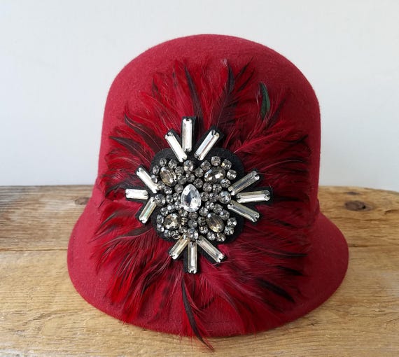 Vintage SOMETHING SPECIAL Ladies Estate Maroon Wool Cloche  display picture 3