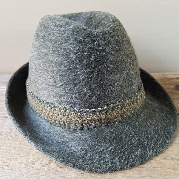 Vintage 60s TRACHTENHAUS German GOLIMBECK Oktoberfest Hat Opossum Fur Alpine Fedora Gray Haired Ski Mountaineer Beret Cap