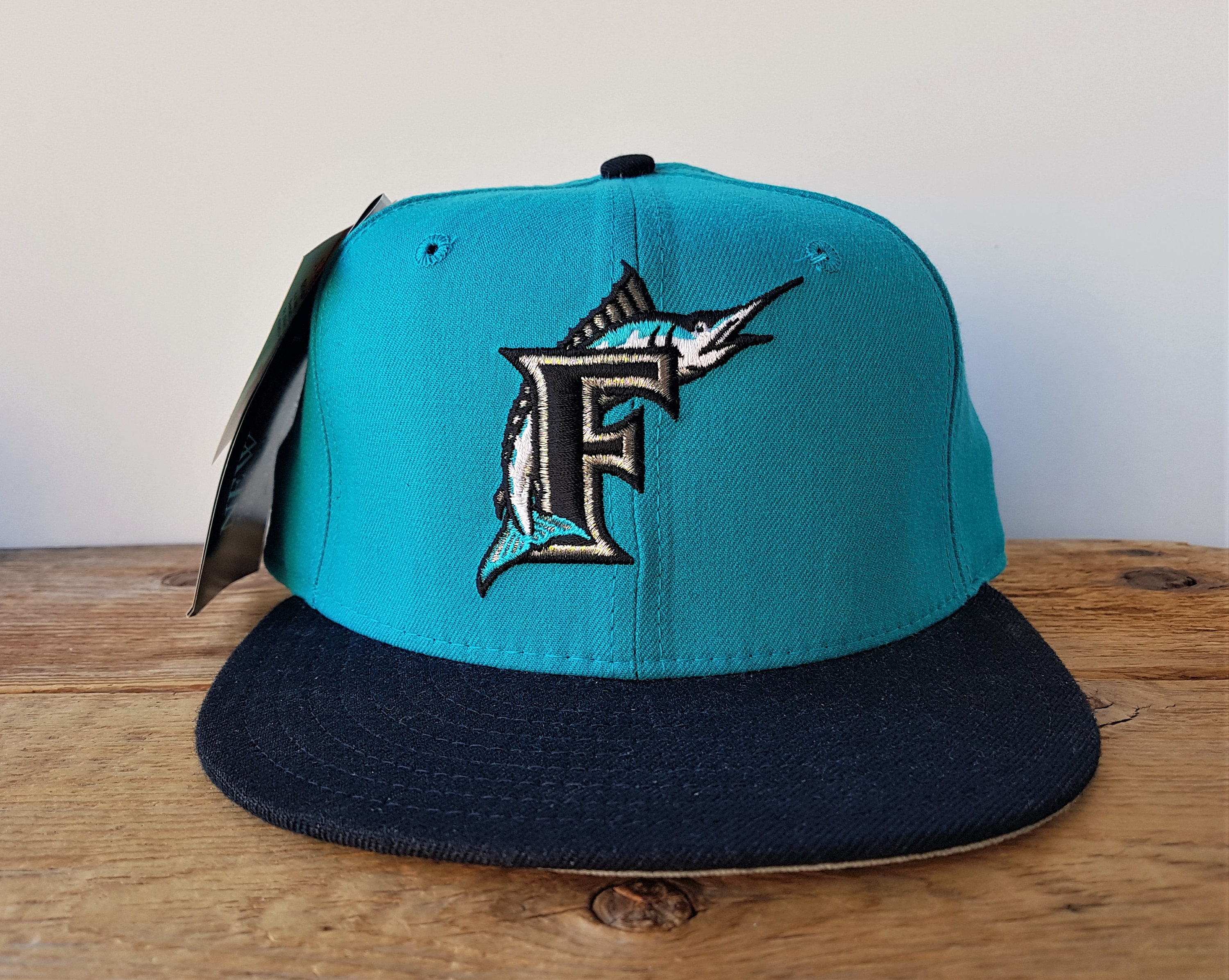 Exclusive New Era Florida Marlins Hat MLB Club Size 7 1/2 2tone Brown /  Black