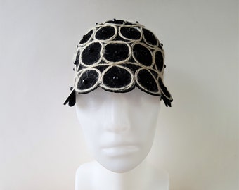 Vintage 1920s 1930s Authentic Black Felt Beaded Cloche Flapper Hat Art Deco Mohair Yarn Millinery Circular Designed Brim Rare