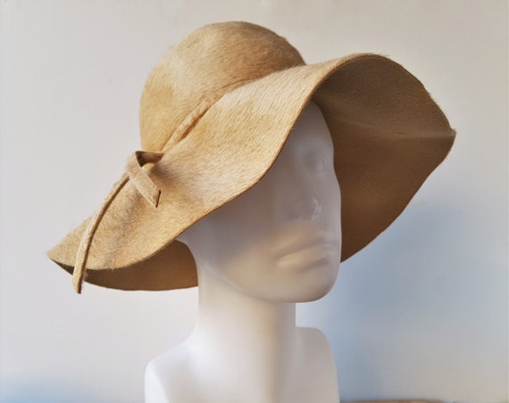 Vintage 70s ANITA PIREAULT Furry Camel Brown Hat … - image 3