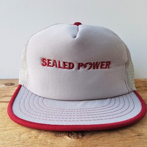 Vintage SEALED POWER Auto Parts Gray Mesh Trucker Hat Made in USA Snapback Baseball Cap 2 Tone Retro Ballcap