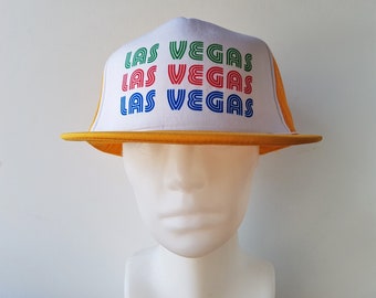 Vintage 80s LAS VEGAS Trucker Hat Retro Triple Line Font Graphic Souvenir Yellow Mesh Snapback Baseball Cap Sin City Casino Tourist Ballcap