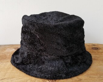 Vintage 90s GUESS SPORT USA Classic Crushed Velvet Bucket Hat - Fuzzy Black Unisex One Size Boho Hip Hop Style 1990s Hip Upscale Casual Hat