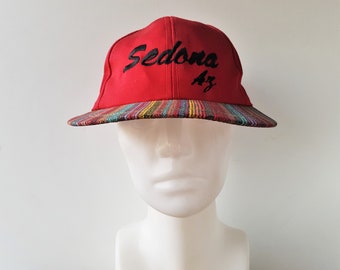 Boné Snapback Vintage Sedona Arizona Anos 90 - Produto Novo Fabricado nos EUA - Boné Trucker Promocional Lembrança da Cidade do Sudoeste - Boné Triangle Headwear