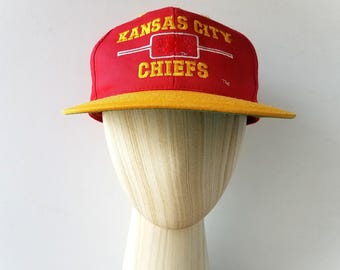 Vintage 90s Kansas City CHIEFS Snapback Hat - Drew Pearson Official NFL Embroidered Spell Out Football Sports Baseball Cap - 2 Tone Ballcap