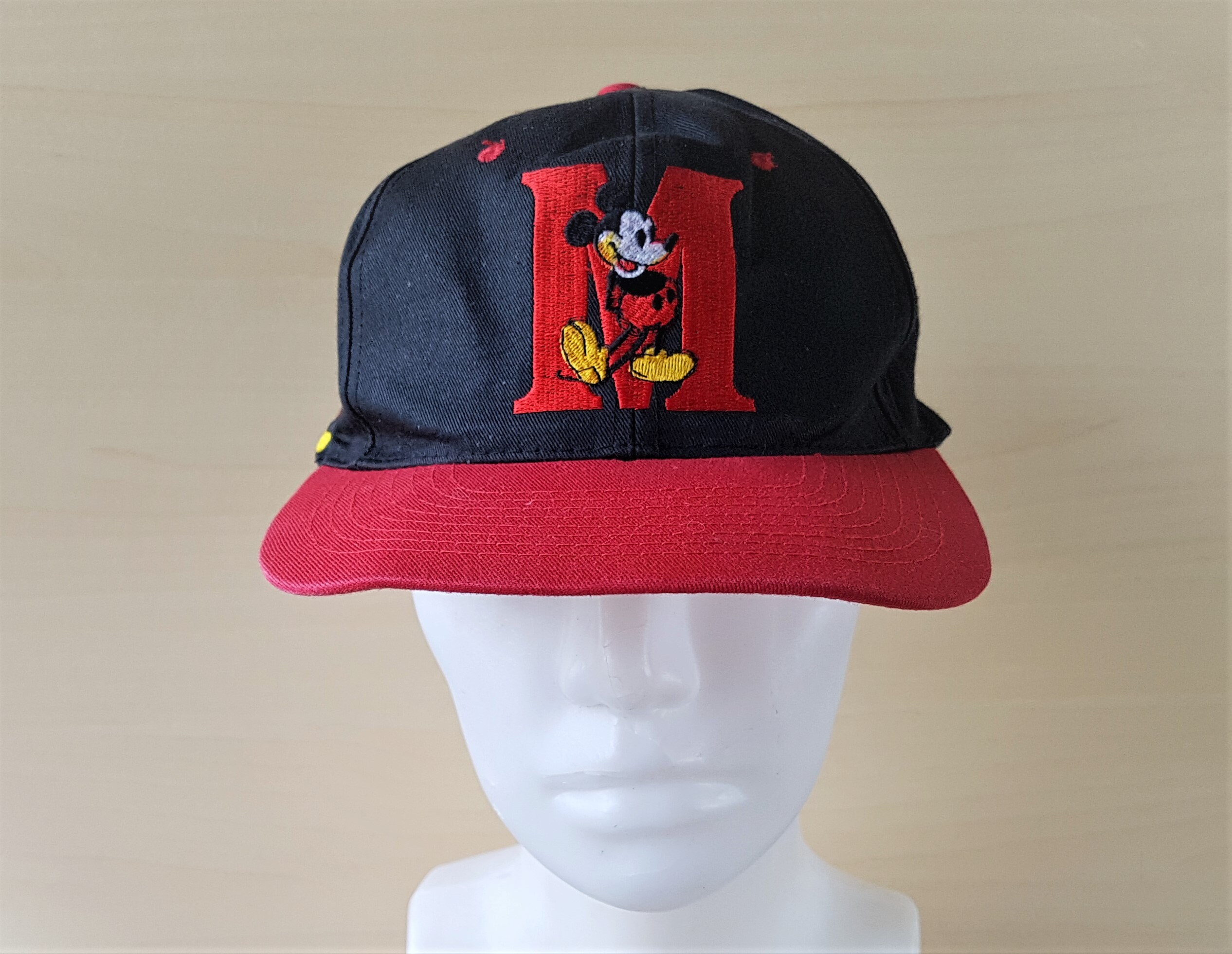 Vintage 90s MICKEY MOUSE M Snapback Hat 