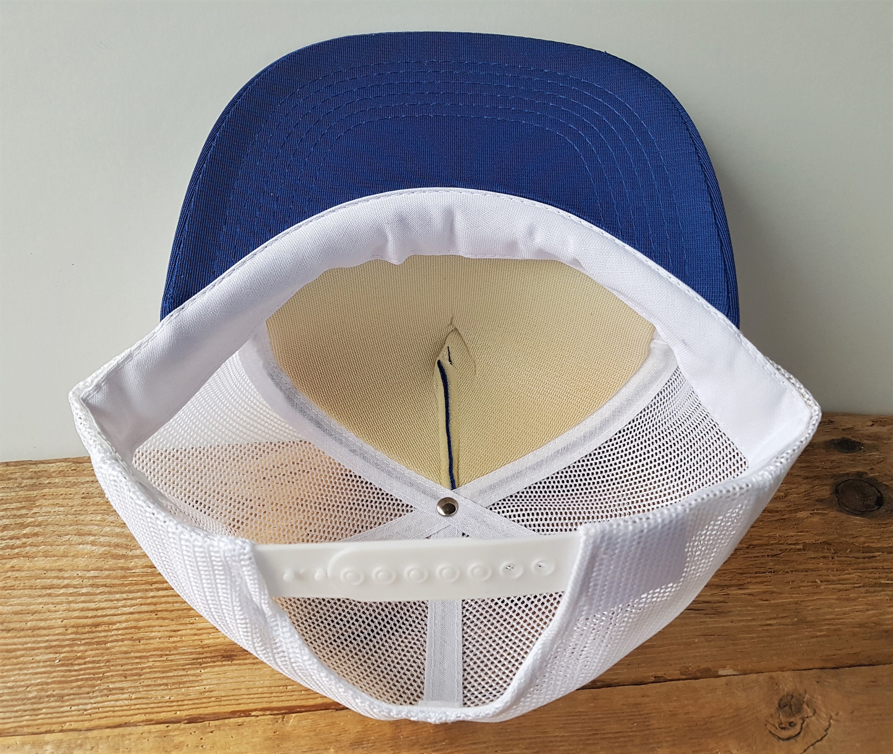 Casquette Trucker Vintage Années 80 K-Products - Logo Arc-en-ciel - Bleu Et Blanc - Occasion
