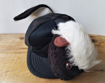 Cappellino da camionista vintage anni '80 con motivo Skunk in peluche: berretto da baseball con chiusura a scatto