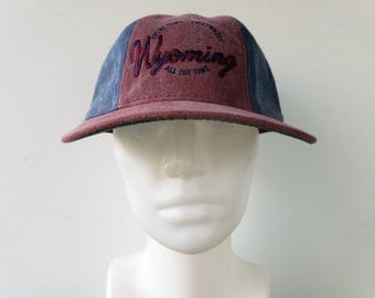 Boné Snapback Vintage Anos 90 WYOMING Everything Everywhere All The Time - Novo, Lavagem Leve com Ácido - Boné de Beisebol com 2 Pinwheels - Boné Retrô