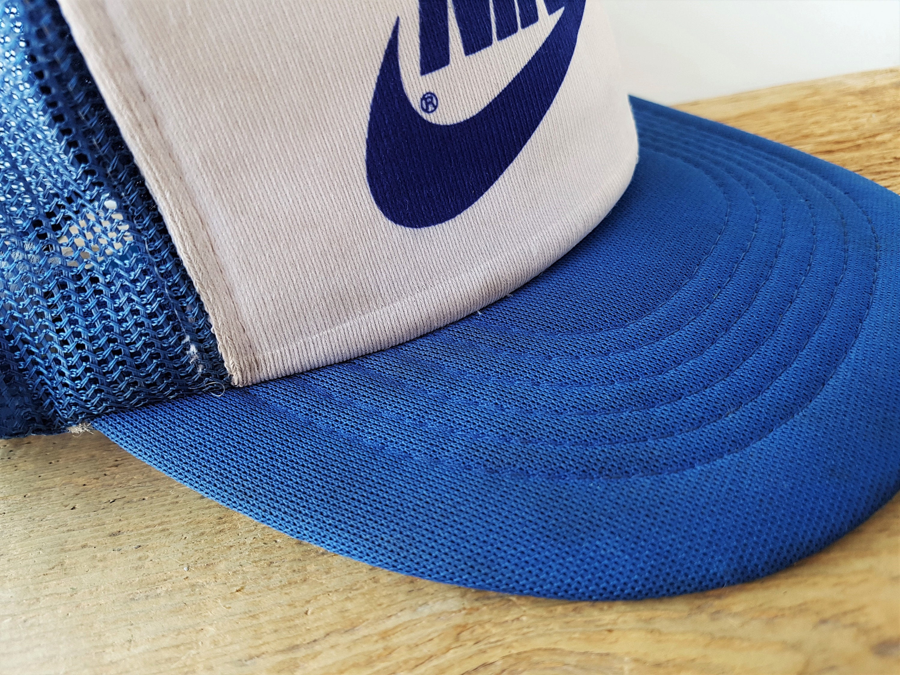 NIKE Original Vintage 80s Rare Trucker Hat Blue Mesh Snapback 