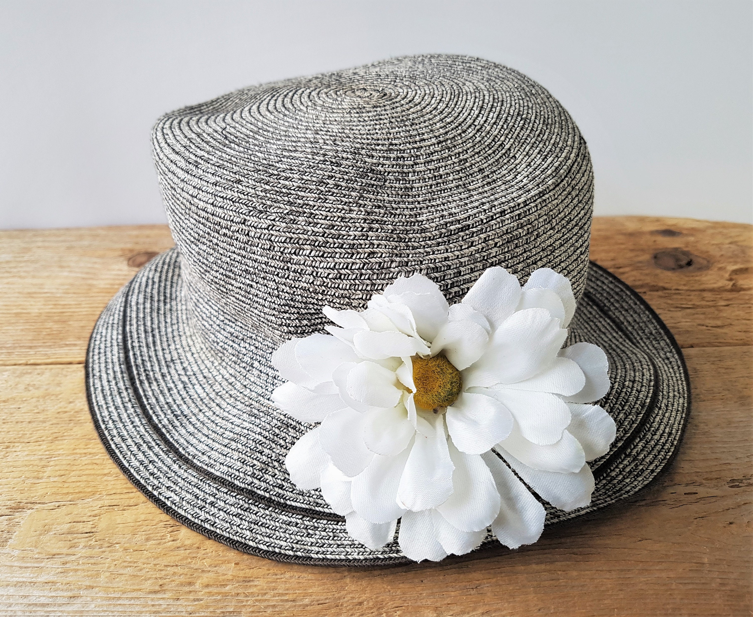 Vintage 80s ANNA ITALY Women's Paper 
