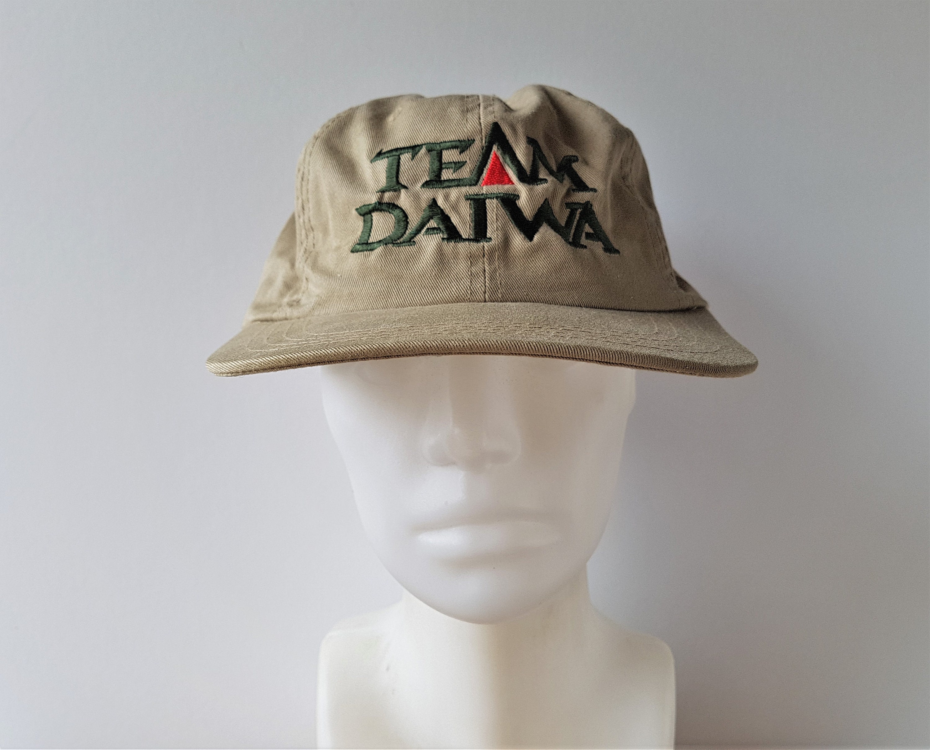 Vintage TEAM DAIWA Khaki Strapback Papà Cappello Bastoni da pesca