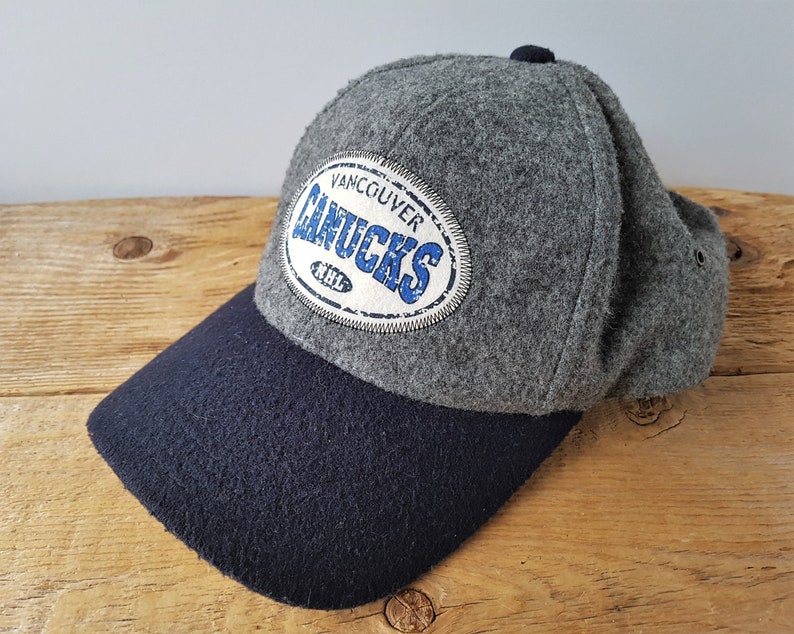 Cappello vintage anni '90 Vancouver CANUCKS Sports Specialties in lana con cinturino posteriore - Cintura in pelle Cappellino da hockey ufficiale NHL bicolore - Era West Coast Express immagine 3