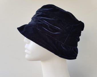 LILLIE & COHOE Hat - Handmade Luxury Ladies Black Cherry  display picture 3