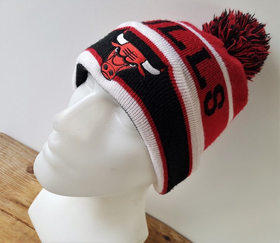 bulls bobble hat