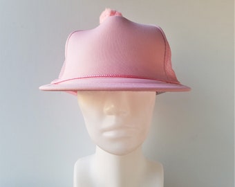 Vintage jaren 80 roze pompon trucker snapback hoed blanco mesh korte brede rand baseballcap retro dode inventaris San Sun Light pastelroze hipster hoed