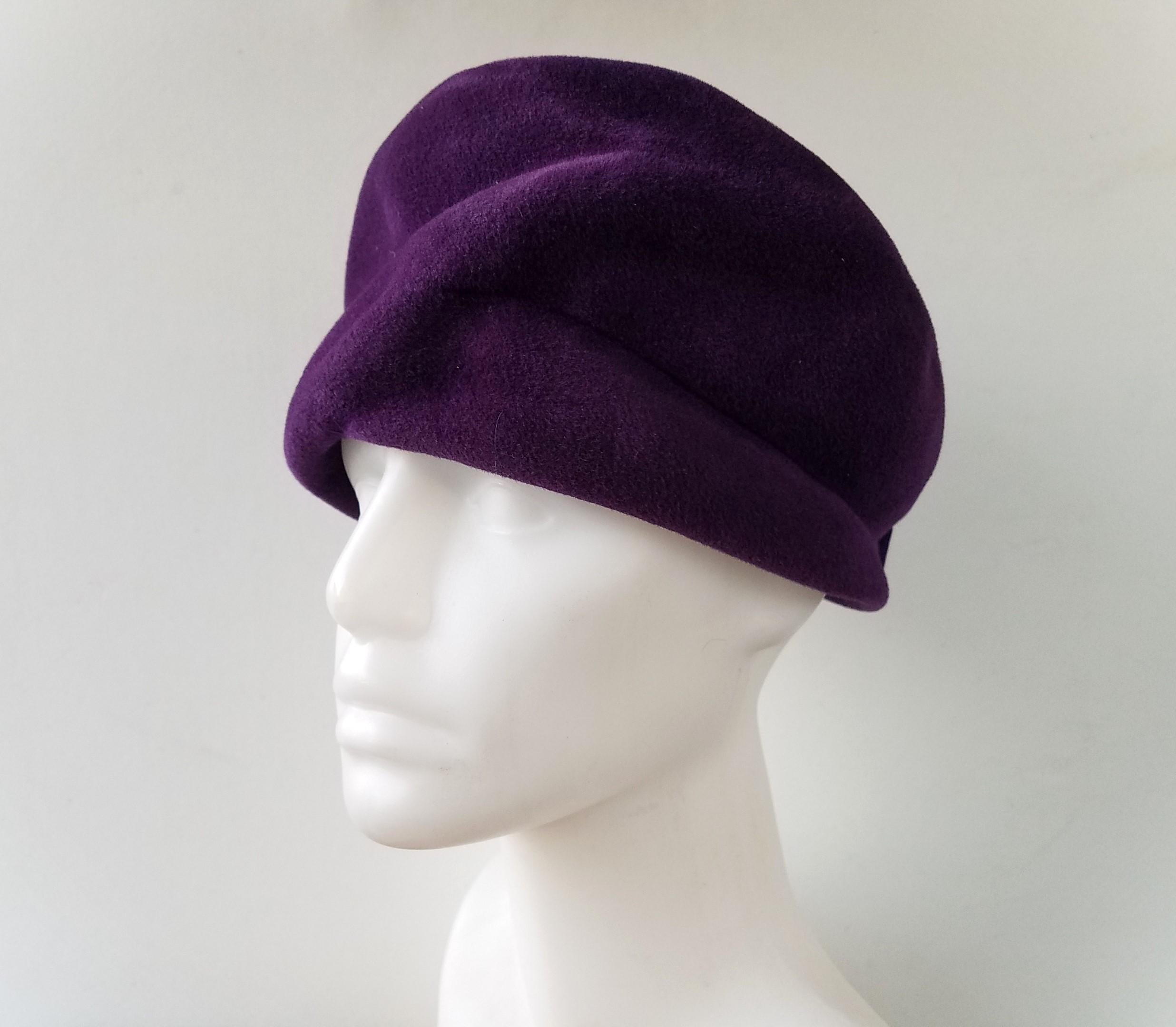 1960s Hudson’s Bay Red Velour Pillbox Hat – Brushed Wool, Made in England Vintage 1960s HUDSON main image 4