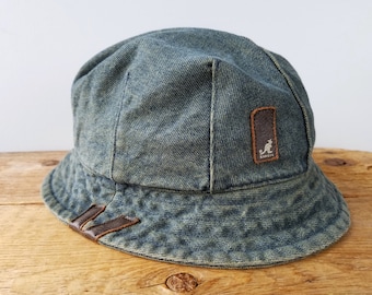 Sombrero de pescador Kangol Denim Lahinch vintage de los años 80 - Gorra de algodón azul desgastada con parches de cuero raro - Talla pequeña - Sombrero hipster retro Kangol