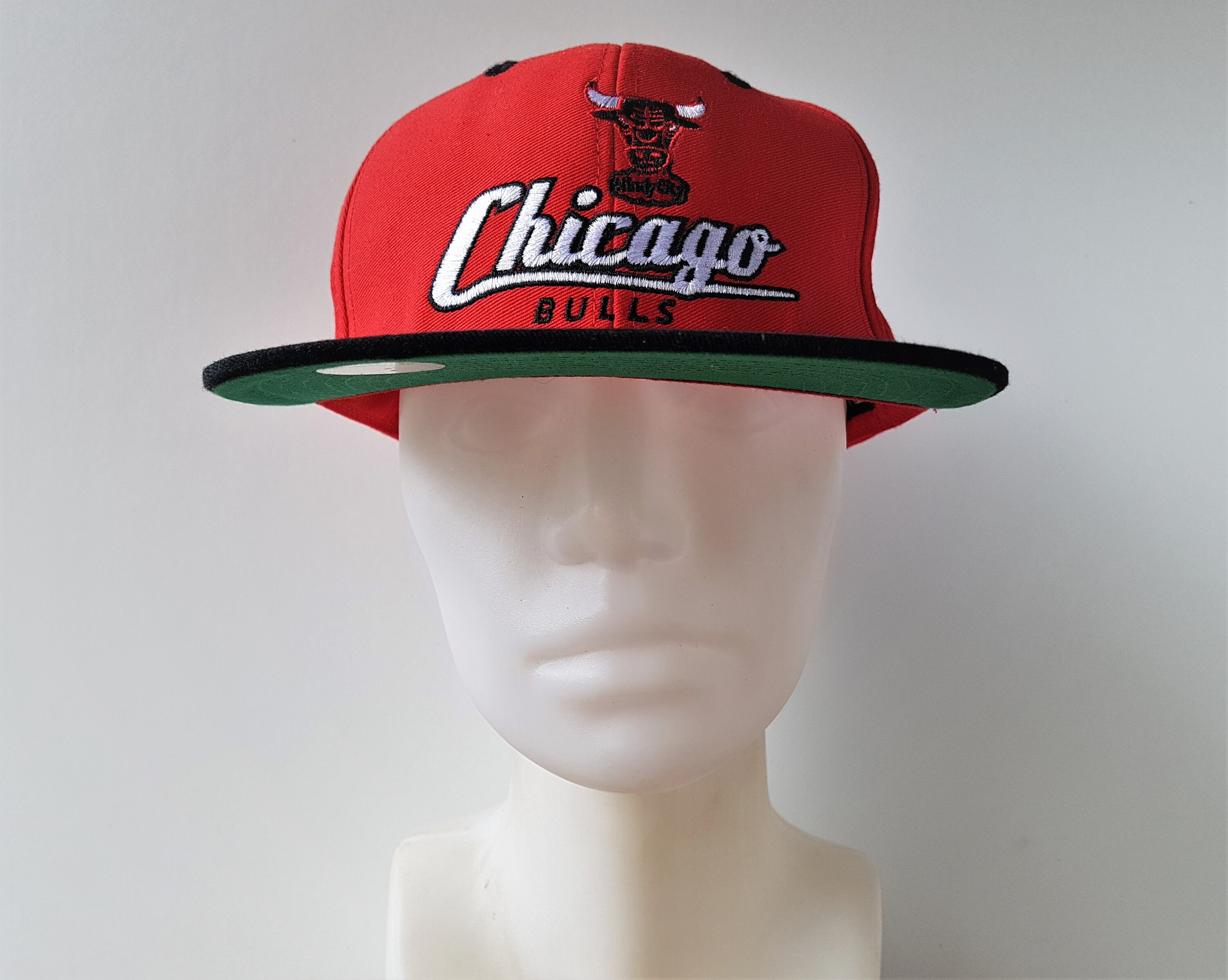 帽子 UNIFORM STUDIOS CHICAGO BULLS SNAPBACK Uniform Studios Three-Peat Chicago Bulls World Champions