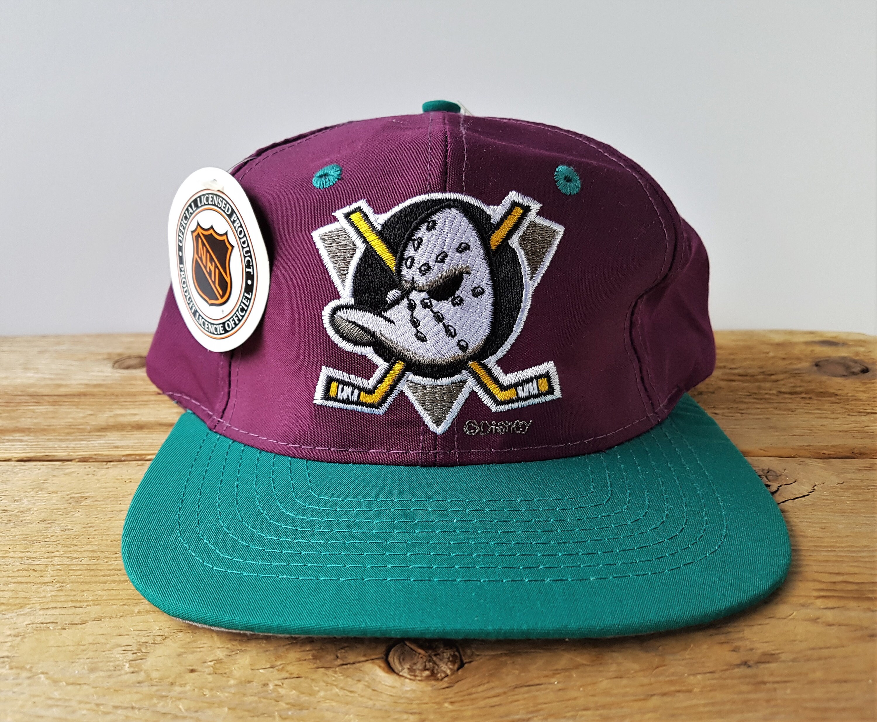 Vintage 90s Mighty DUCKS of Anaheim 