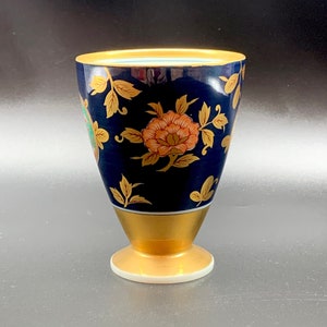 Vintage Japanese Arita-yaki ware Tea Cup/Beaker Yunomi in Excellent Condition