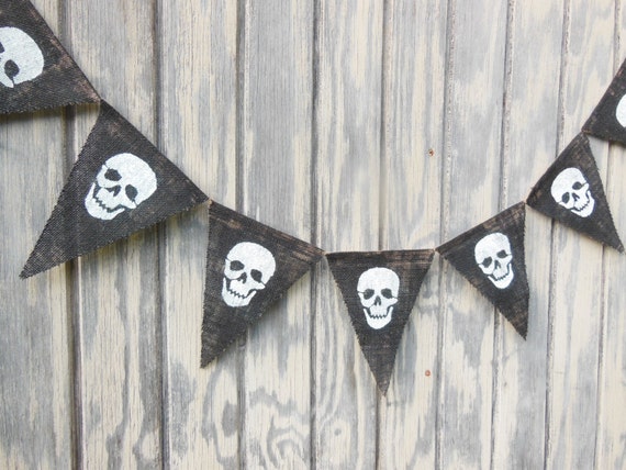 Halloween Banner, Fall Banner, Skull Banner, Happy Halloween Garland, Burlap Banner Bunting, Halloween Decor, Photo Prop, Spooky Banner