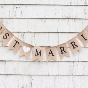 Just Married Burlap Banner, Just Married Bunting Garland, Burlap Banner, Rustic Wedding Decorations, Photo Prop, Barn Country Wedding