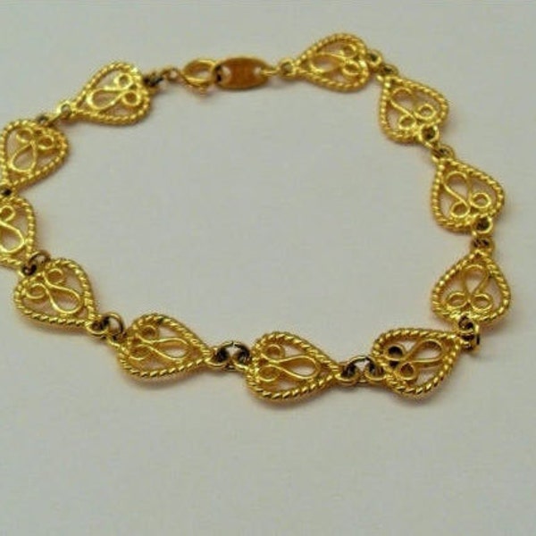Gold Heart Avon Bracelet, Retro Gold tone heart jewelry, Vintage gold bracelet 8 inch long, gift for her, Gingerslittlegems