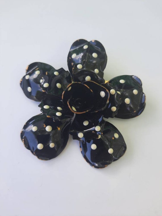 Joan Rivers brooch, black and white enamel flower 