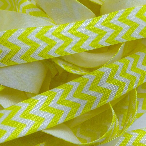 Yellow Chevron Print Fold Over Elastic, 5/8 inch FOE, Soft Printed Elastics, Flat Sewing Supplies, Fun DIY Hair Tie Making, Zig Zag Pattern