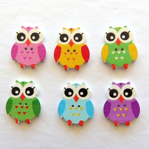 Owl Buttons, Grab Bag, Wild Animal Buttons, Owls, Bird, Flatback Wooden Buttons, Unique Sewing Fasteners, Craft Embellishment Supply