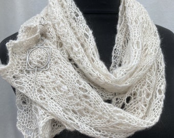 White Lace Alpaca Scarf or Shawl. Hand Spun Alpaca Scarf