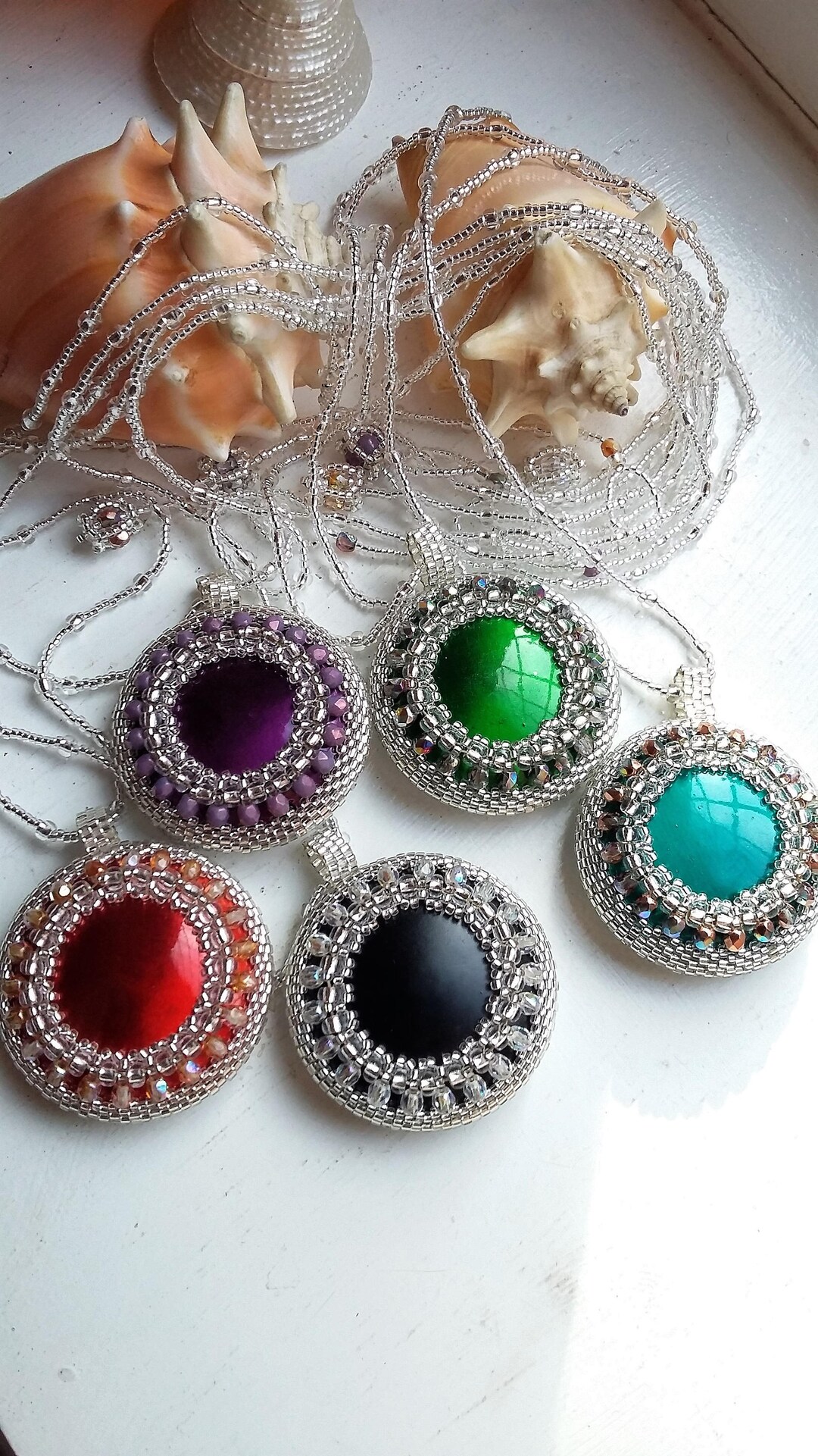 Pendentif en cuivre doré avec cristal et perle main image 0
