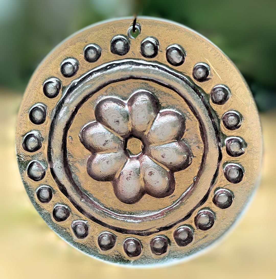 Handmade Special Edition Mothers’ Day Suncatcher Eight Petal Flower ...