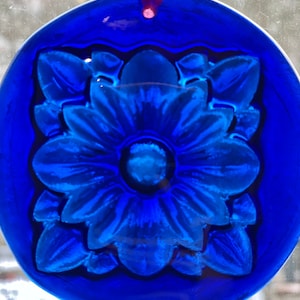 Handmade Wooden Flower Recycled Bottle Glass Stained Glass Roundel Suncatcher