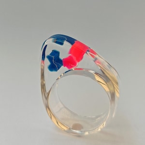 Lucite Ring, Blue Pink Statement Ring, Large Clear Chunky Plexiglass Ring, Bold Transparent Ring, Fashion Ring, Modern Ring