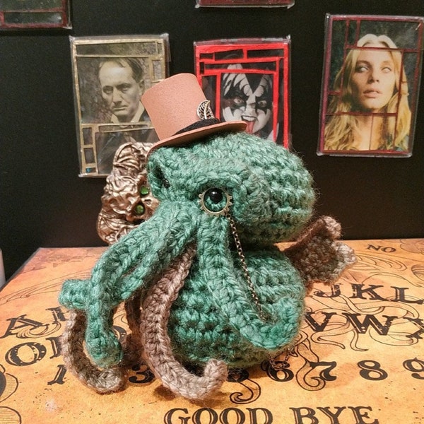 CTHULHU STEAMPUNK ARTE 10 cm horror cosmico Lovecraft ganchillo original literatura rol engranajes