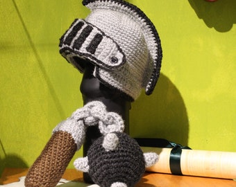 Casco medieval - traje de caballero - sonajero mangual - conjunto medieval - casco bebé - bebé amigurumi - traje de ganchillo