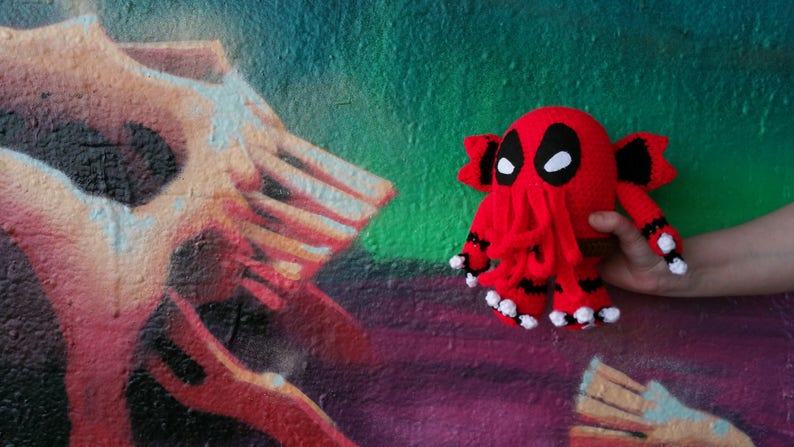 DEADPOOL, superhero, cthulhu lovecraft, arkham horror, crossover, geek, amigurumi, geek, mashup, cthulhu plush image 5